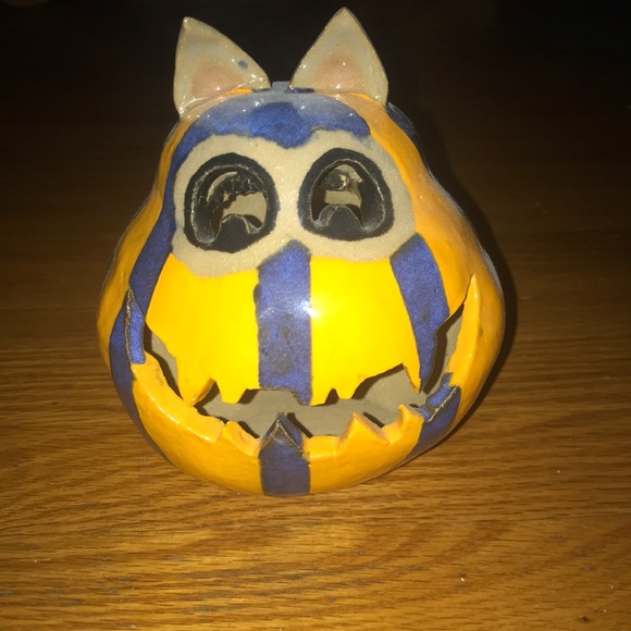 Lantern - Picture 1 of 2